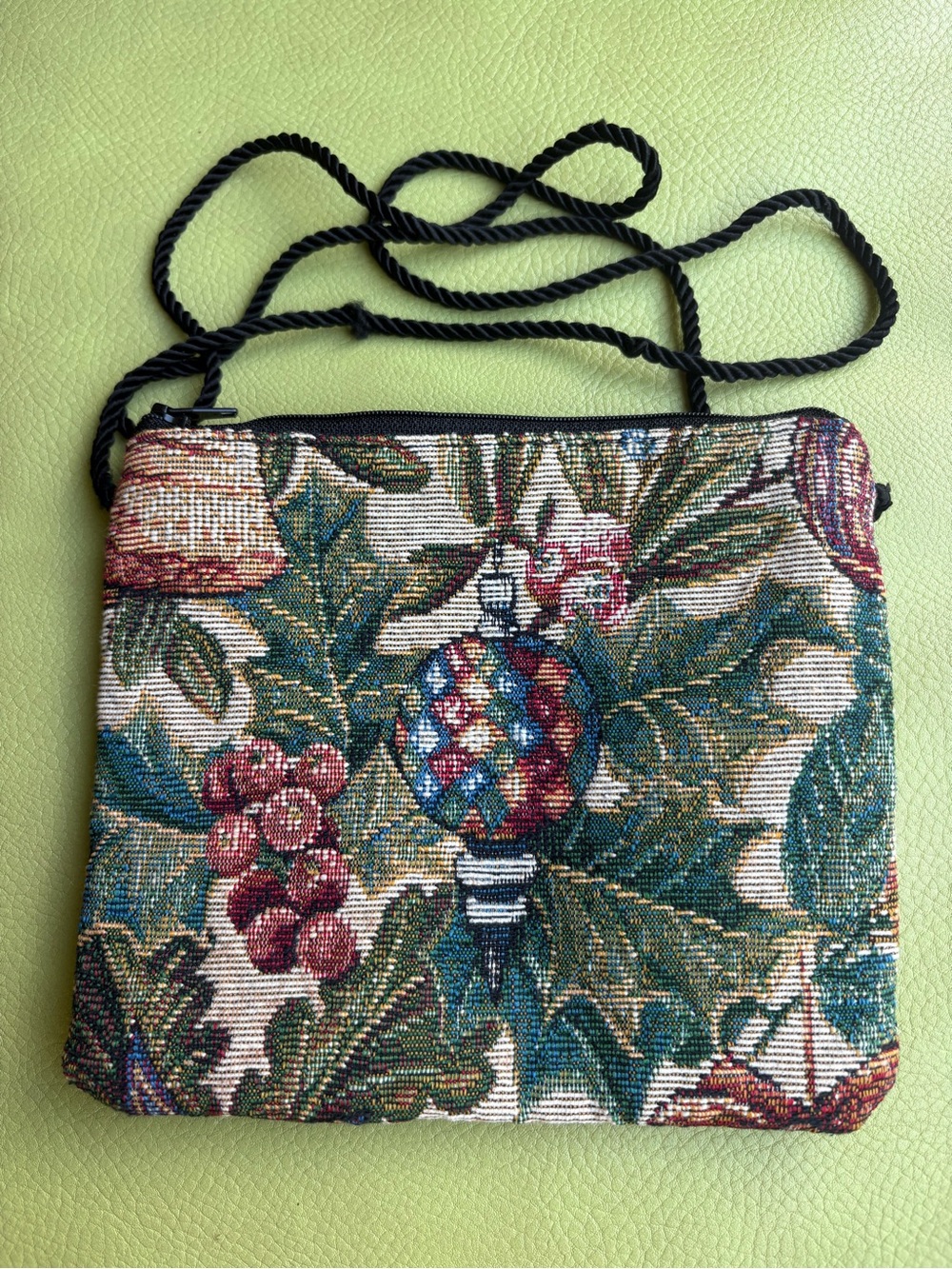 Vintage Dancing-Cat Christmas Tapestry Crossbody Bag